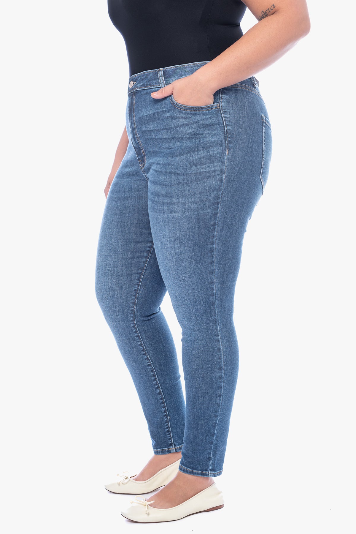 ג'ינס ABRIEL דנים