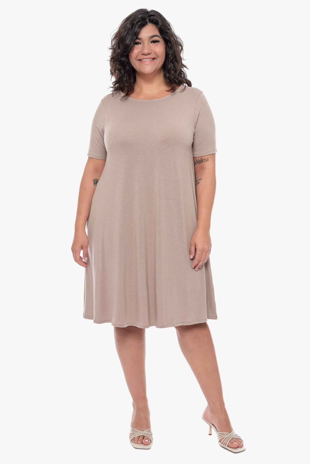 שמלת BUNNY שרוול קצר